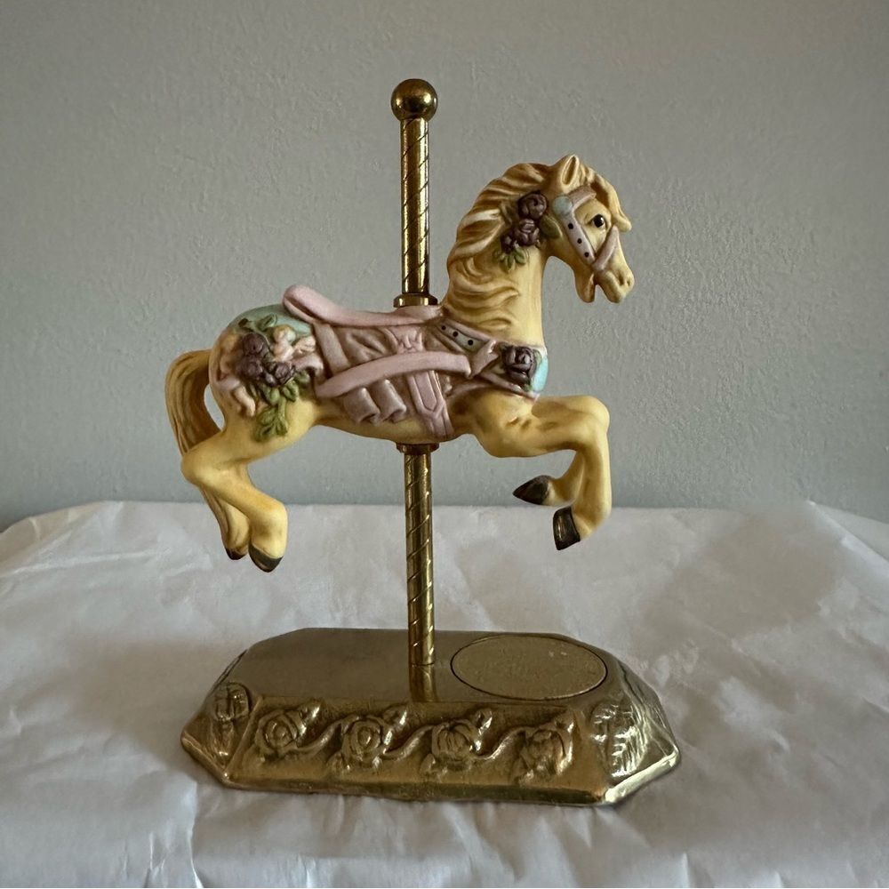 Willitts Designs Legends Of The Rose Carousel Horse